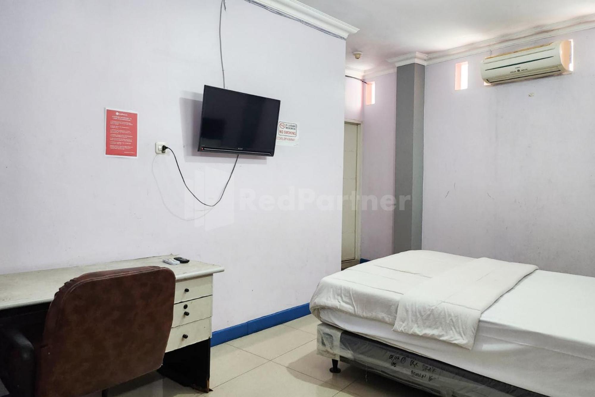 Puspita Homestay Mitra Reddoorz Бекасі Екстер'єр фото