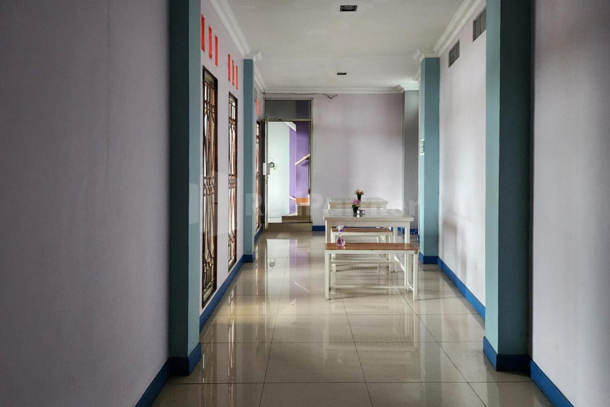 Puspita Homestay Mitra Reddoorz Бекасі Екстер'єр фото